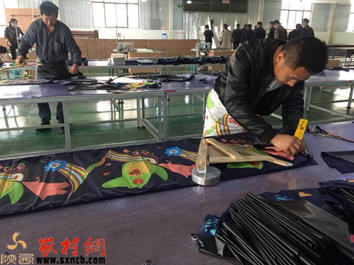 西鄉(xiāng)縣楊河鎮(zhèn)社區(qū)工廠 職業(yè)中介服務(wù)助力就地就業(yè)與脫貧致富